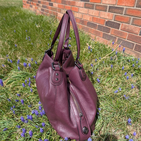 🥰EUC Coach Edie 42 #57124 3 Compartment Oversized Shoulder Satchel Hobo Bag - Picture 12 of 16